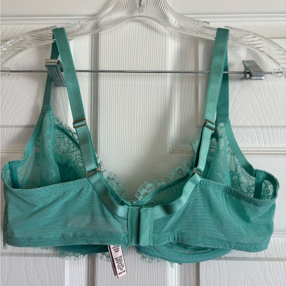 New w/out tags. Victoria’s Secret Lace Underwire Demi Bra in Teal. Size 38DD - Picture 3 of 4